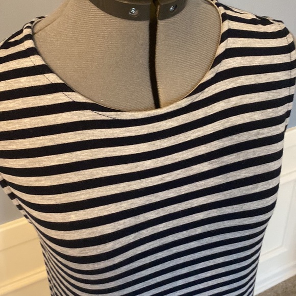 Adrienne Vittadini Striped Knit Dress Size Medium - Picture 5 of 6